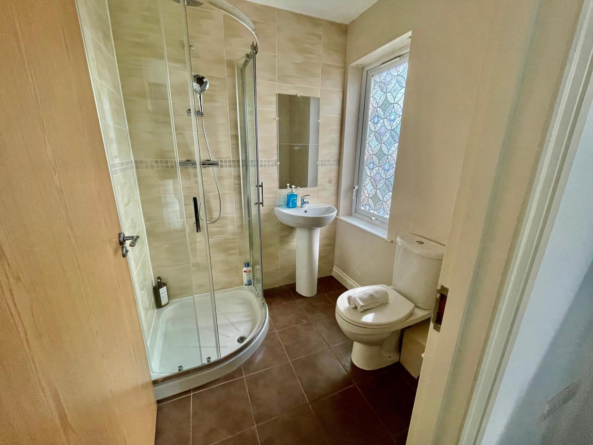 Appartement 2 Bedroom City-centre With Free Parking *