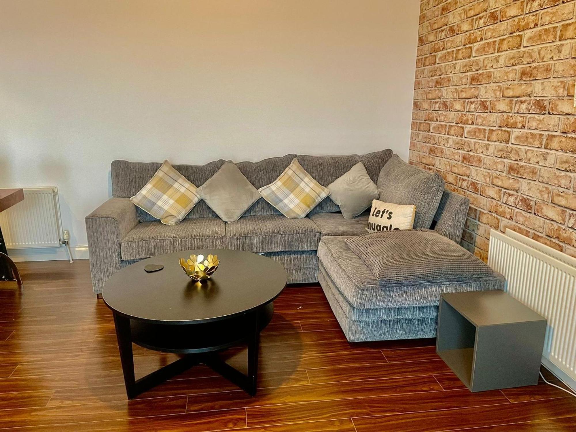 2 Bedroom City-centre With Free Parking Appartement Belfast